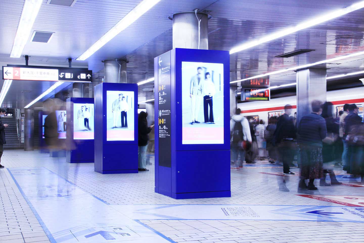 大阪メトロ梅田駅ネットワークビジョン写真