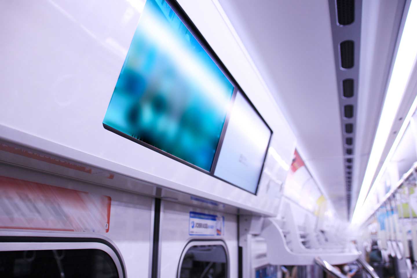大阪メトロの駅広告イメージ